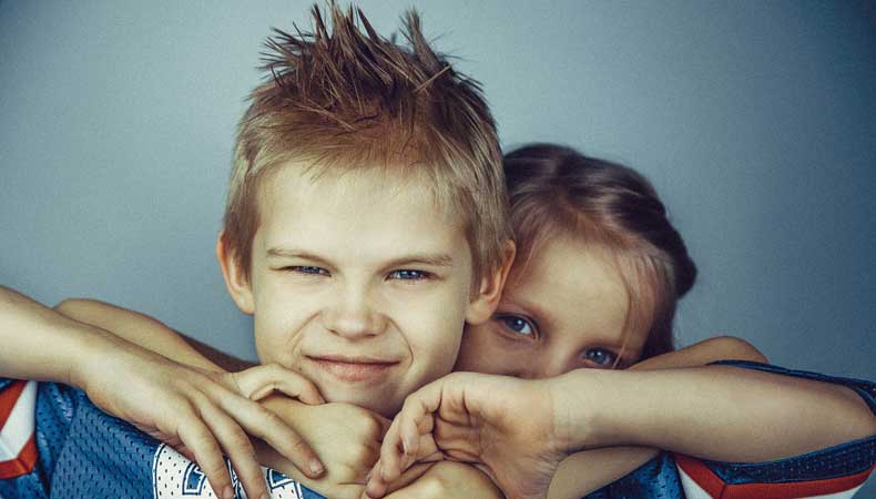 账号交易担保的在线轰炸机免费版